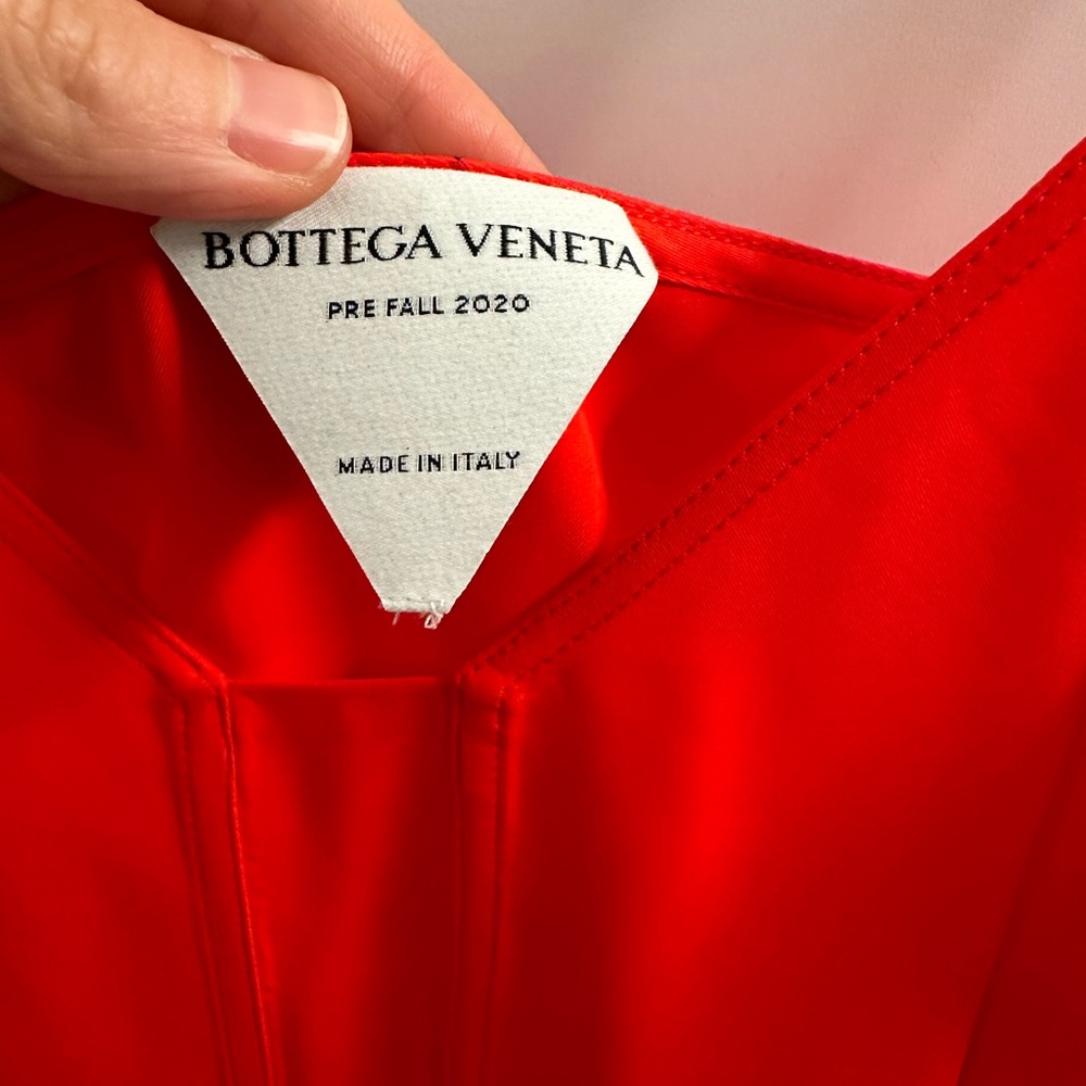 Bottega Veneta poppy tank size 36